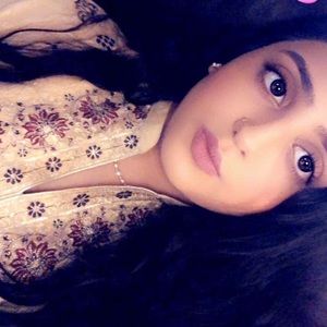 Meet your Posher, Zahra